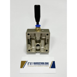 Пневмокран TG34-S-08 (1 вход, 2 выхода)