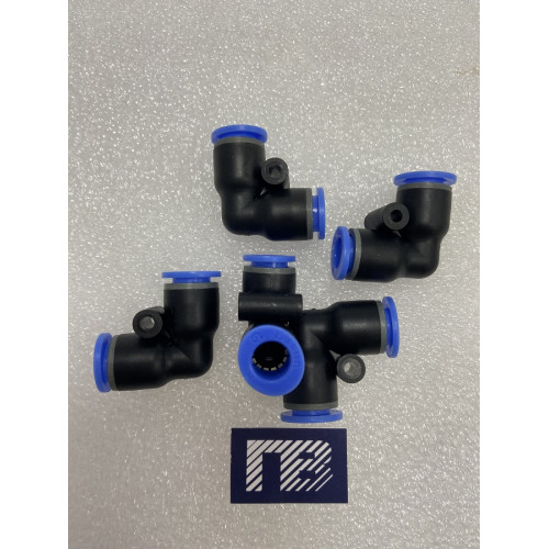 Фитинг угловой, цанга 8