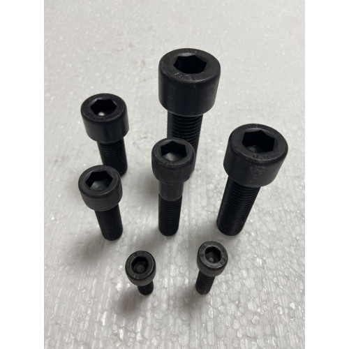 Болт калёный М8, L стержня= 30 мм